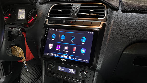 VOLKSWAGEN Polo / 10-17 / 9