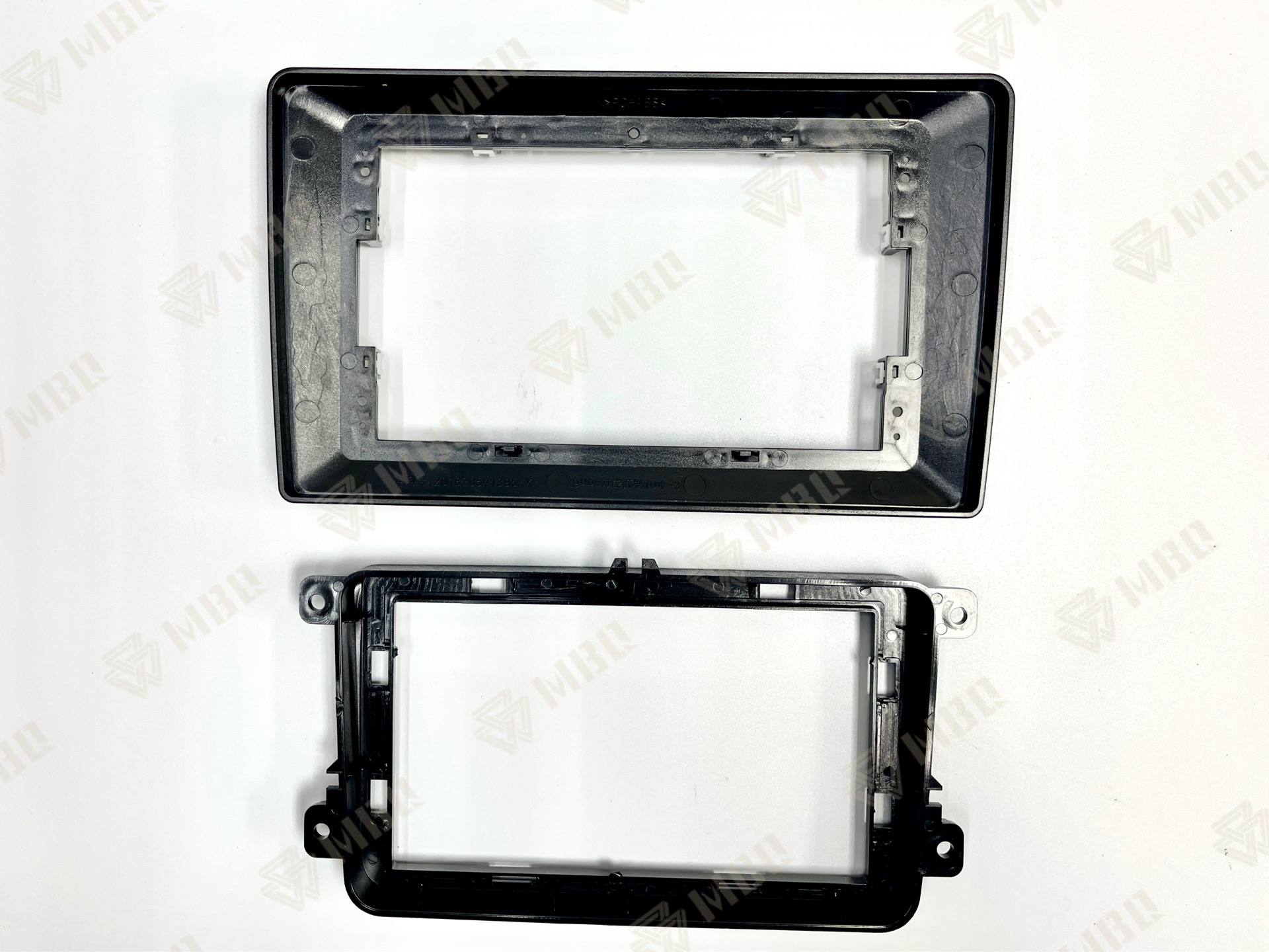 VOLKSWAGEN 通用型 (10吋薄型機) 2005'~